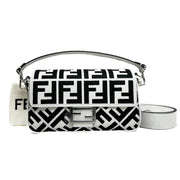 Fendi Small Black/White Baguette Bag - Jiaxyk